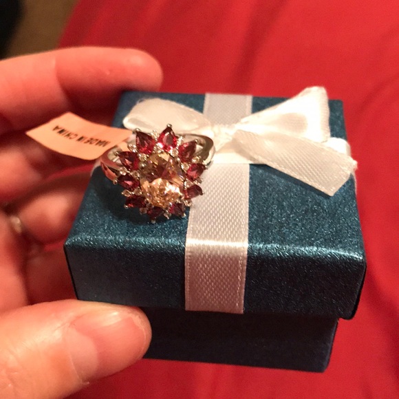 Pink ring - Picture 2 of 3